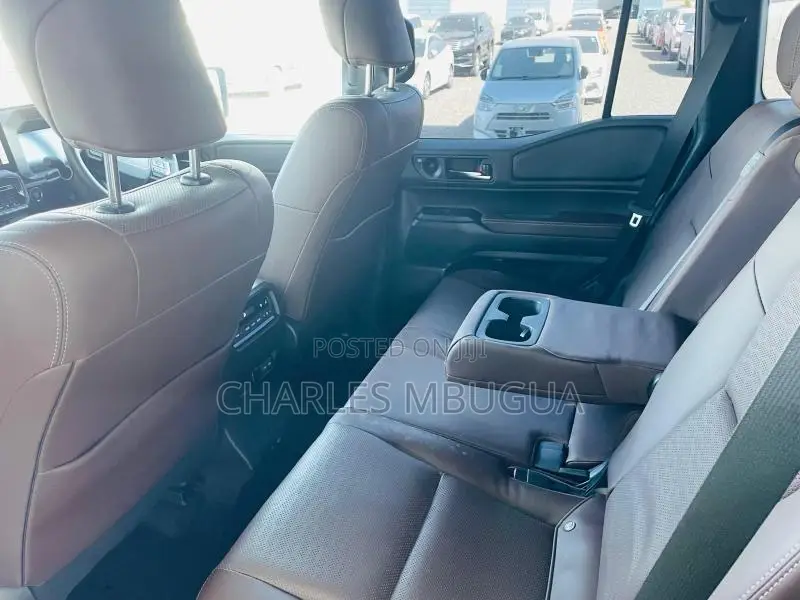 New Toyota Land Cruiser Prado 2.8 2024 Black