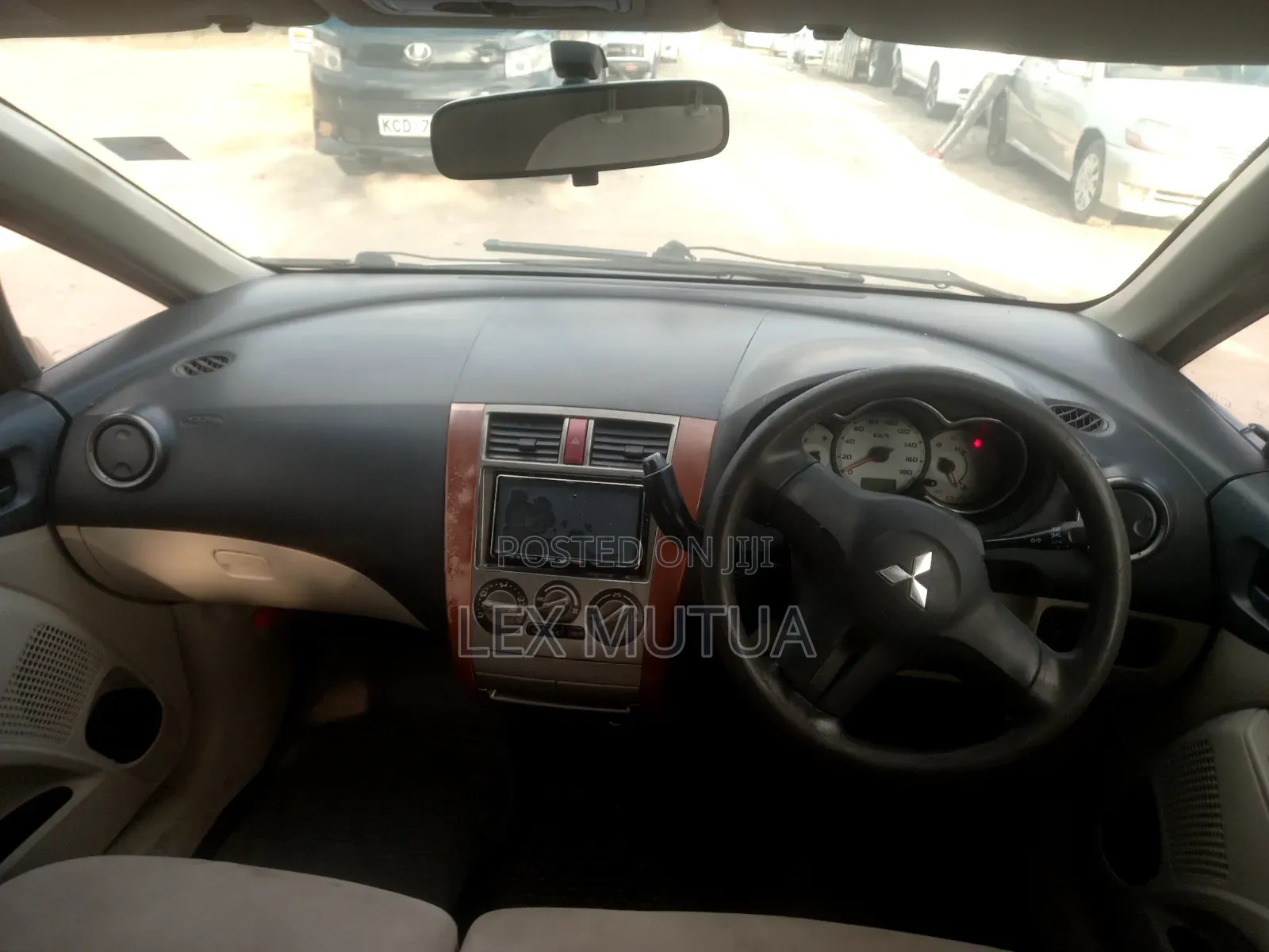 Mitsubishi Colt 2011 Silver
