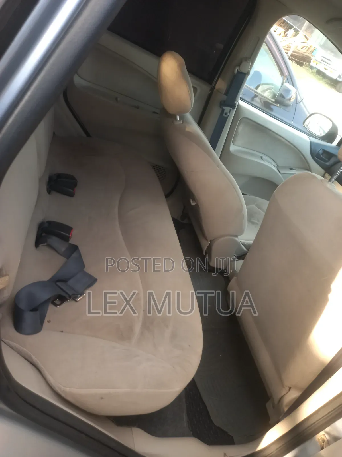 Mitsubishi Colt 2011 Silver