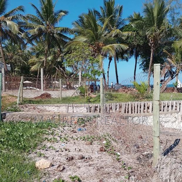 Prime Beach 1 Acre Land - Diani - thumbnail 2