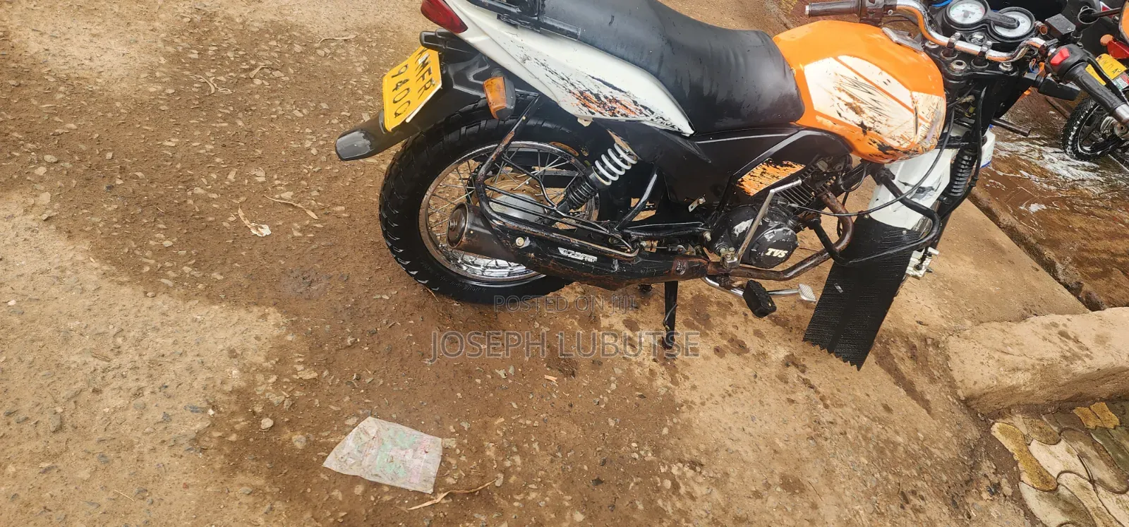 New TVS HLX 125 2024 Orange