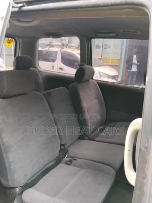 Toyota Noah 2005 Silver