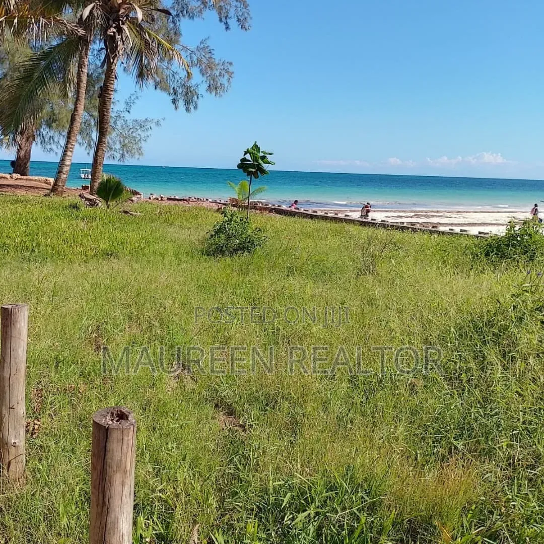 Prime Beach 1 Acre Land - Diani