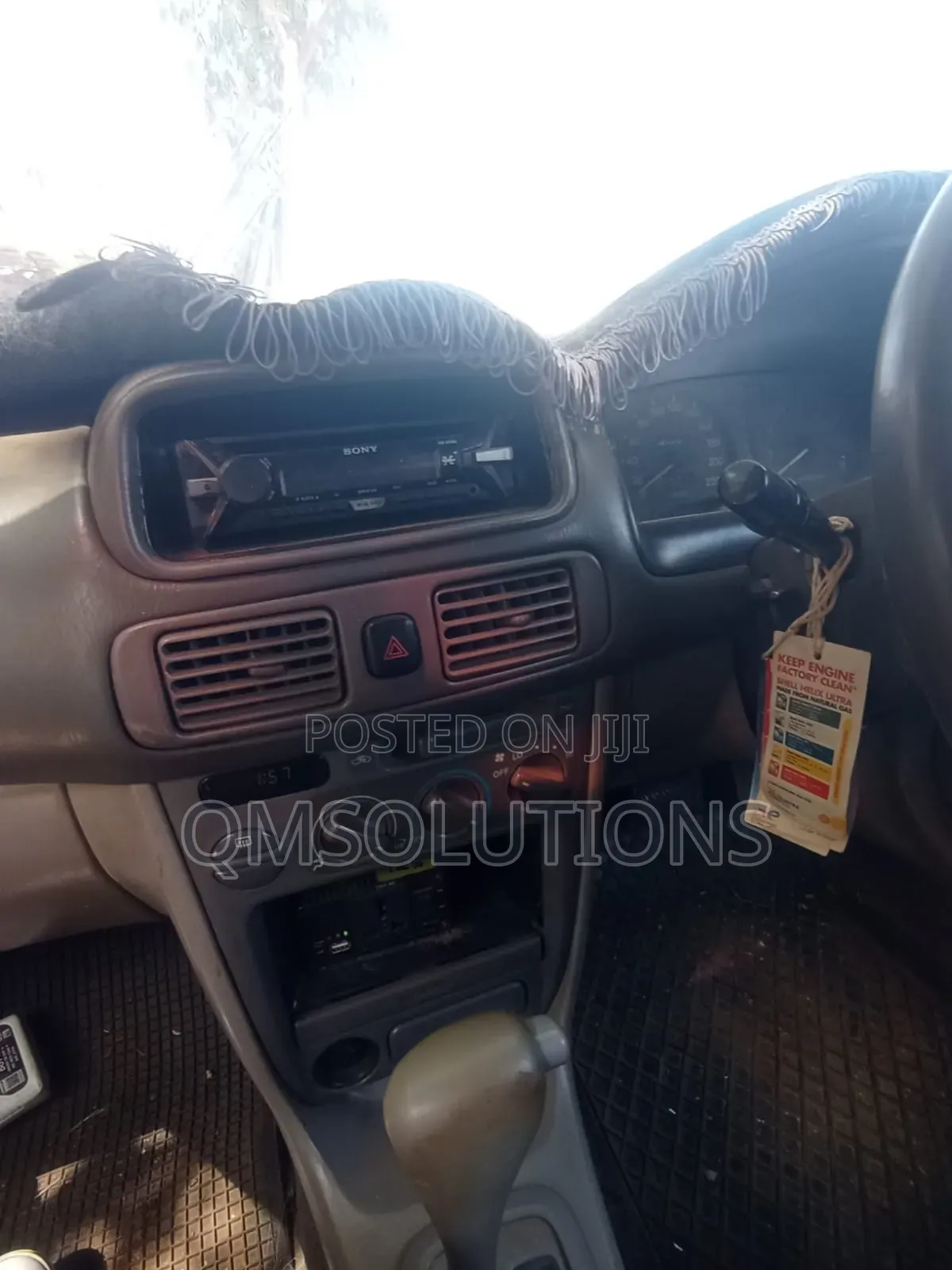 Toyota Corolla 1999 White