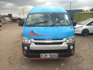 Toyota HiAce 2014 White