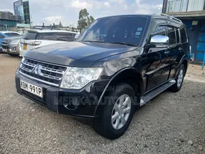 Mitsubishi Pajero 2013 Black