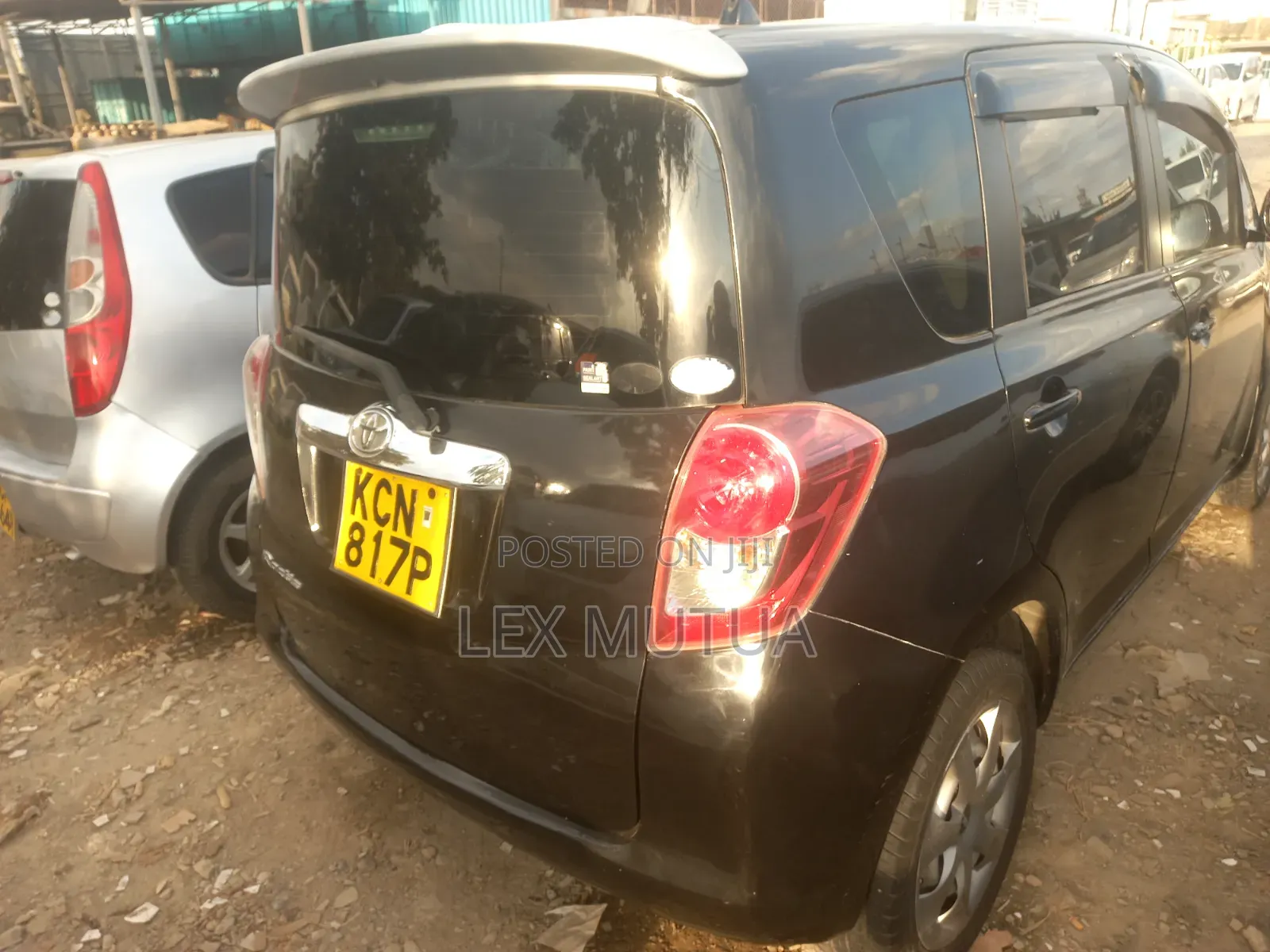 Toyota Ractis 2009 Maroon
