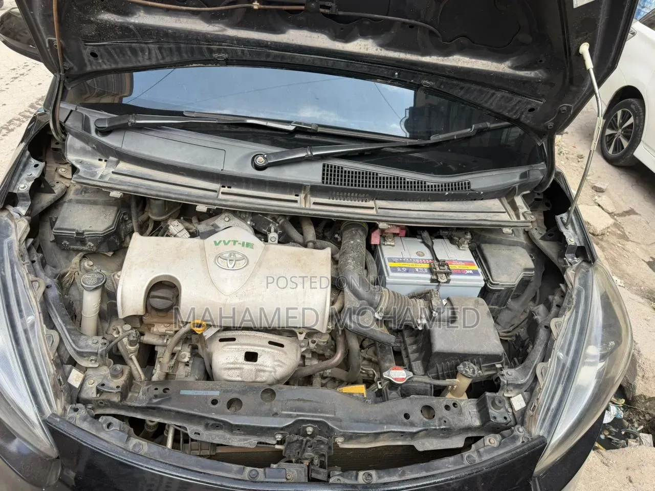 Toyota Sienta 2016 Black