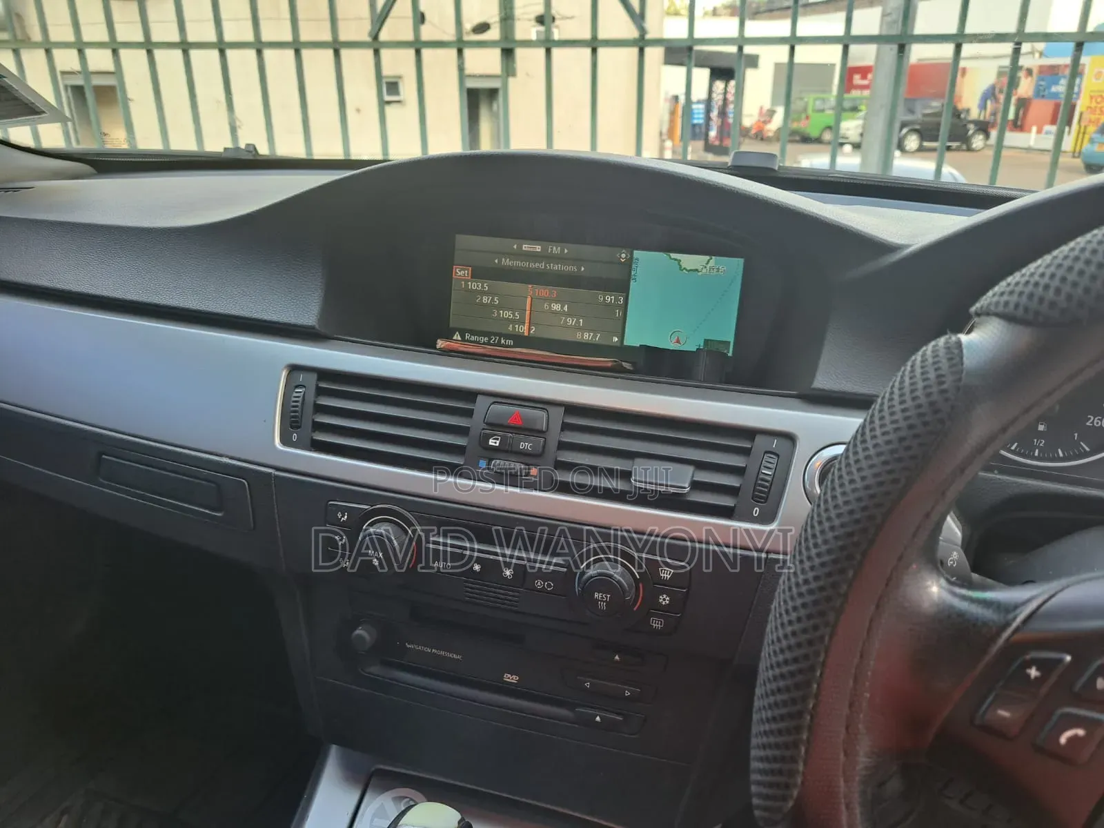 BMW 320i Sedan RWD 2007 Silver