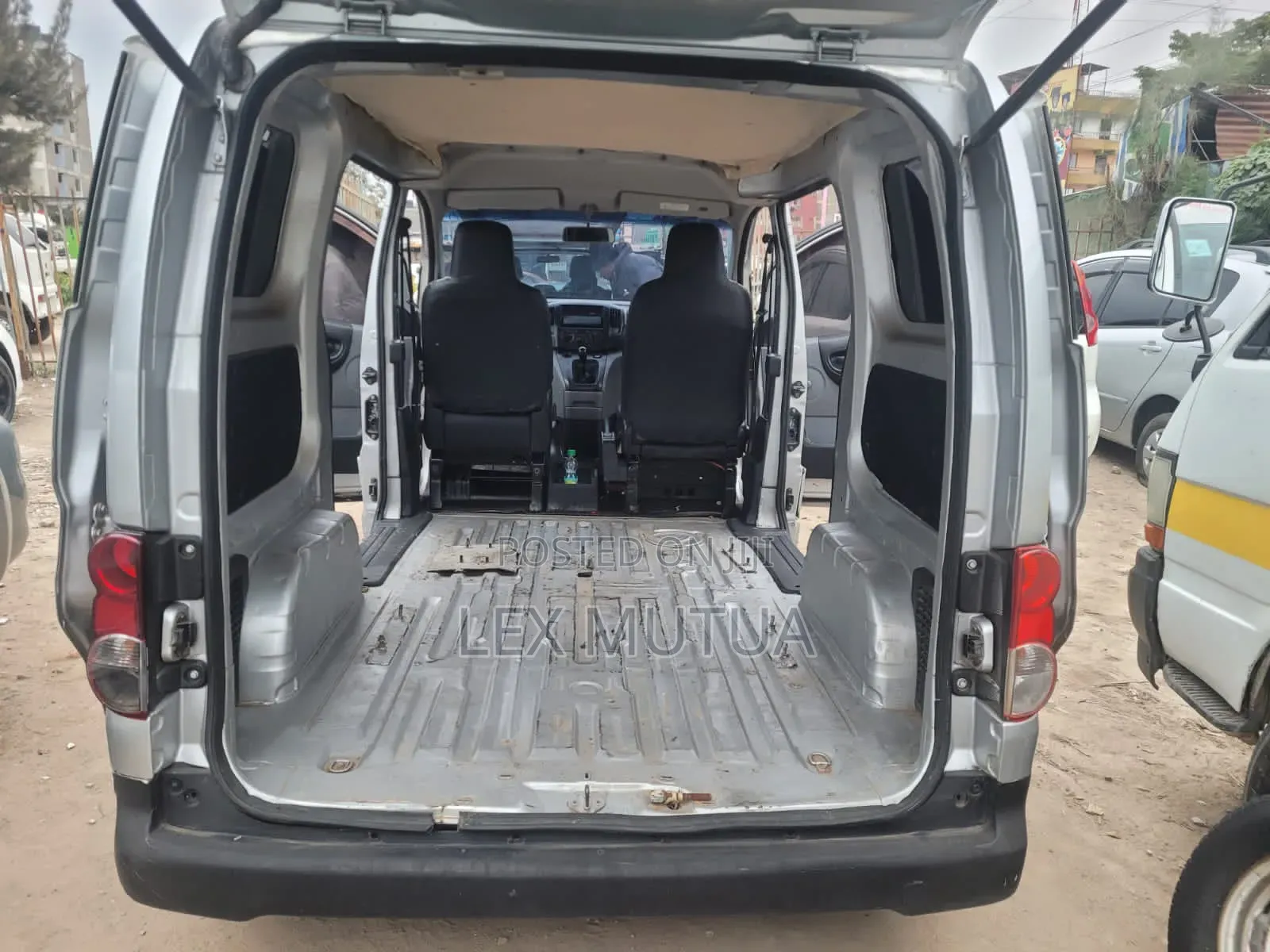 Nissan NV200 2010 Silver