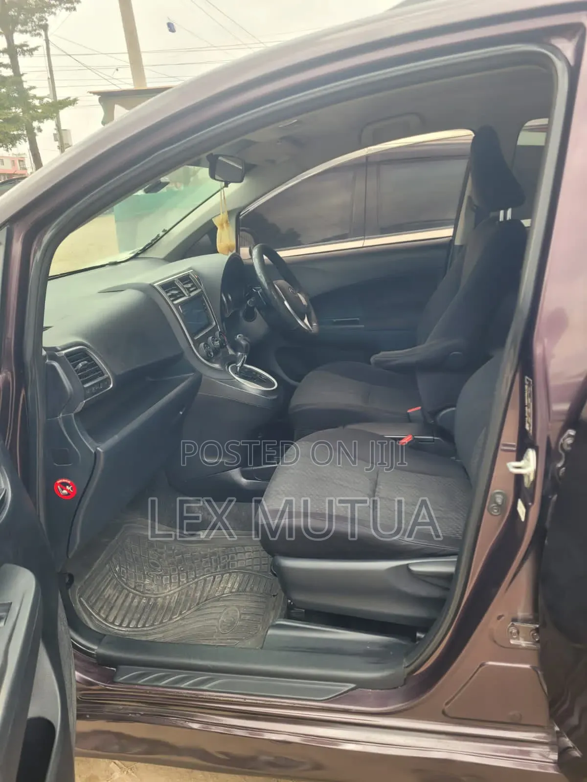 Subaru Trezia 2013 Brown