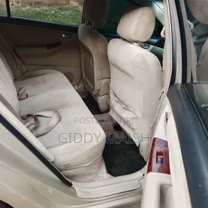 Toyota Corolla RunX 2006 Brown