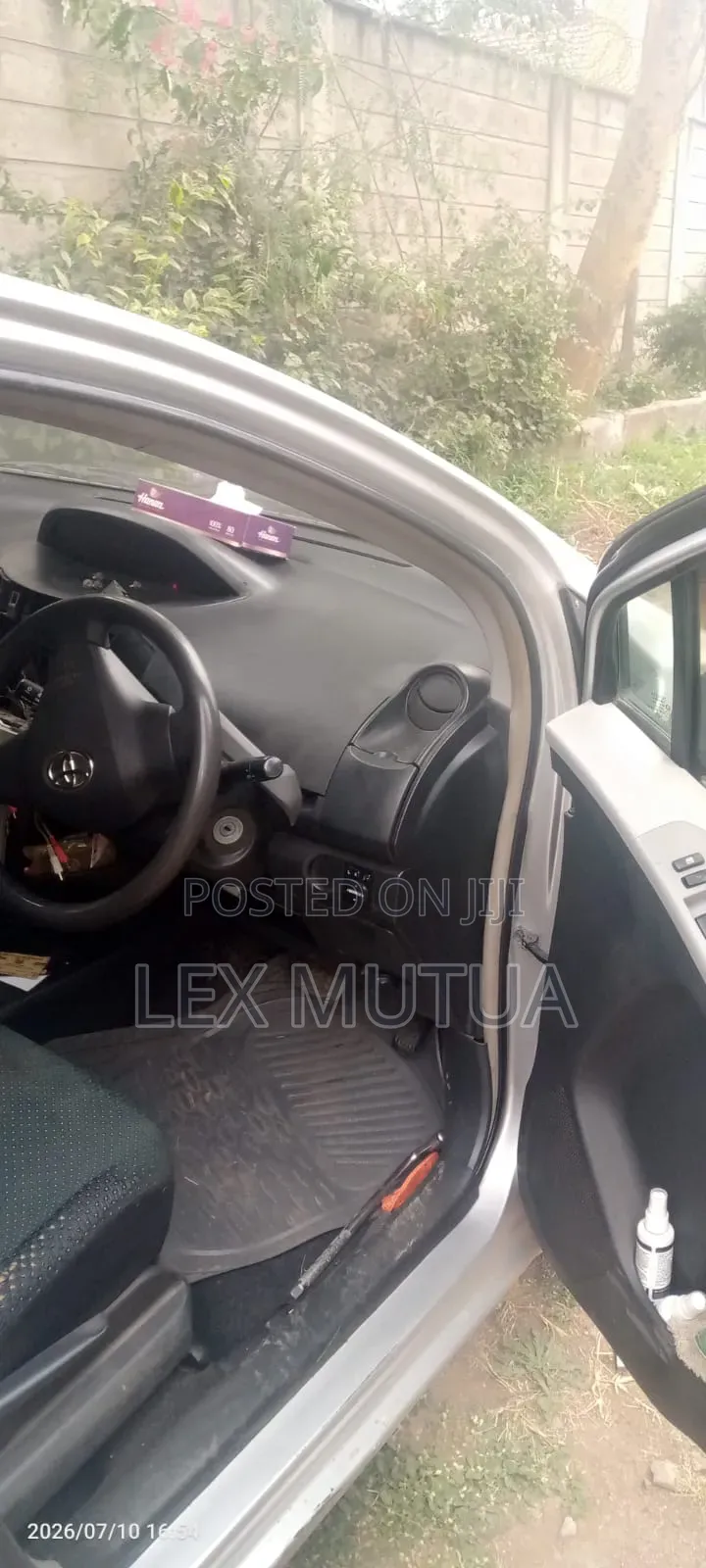 Toyota Vitz 2007 Silver