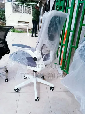 Modern Office Chairs With Adjustable Arms