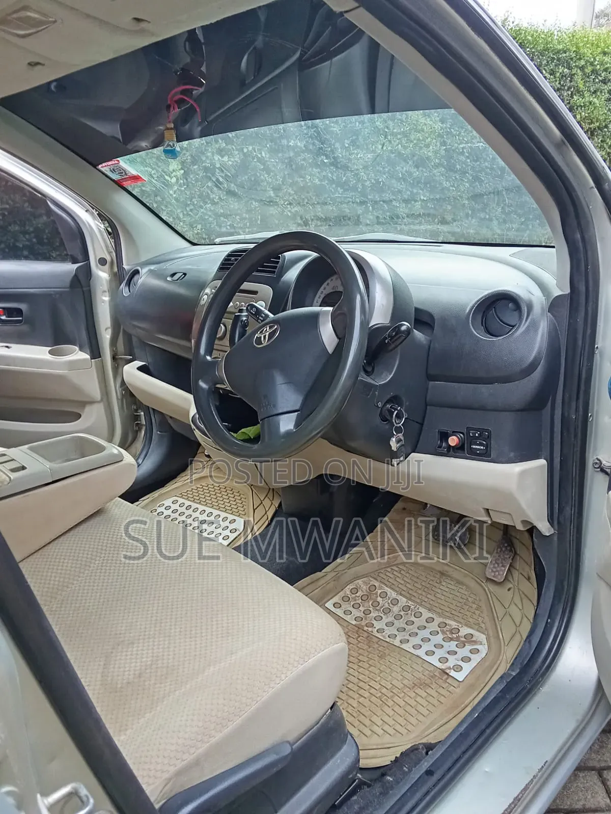 Toyota Passo 2009 Silver
