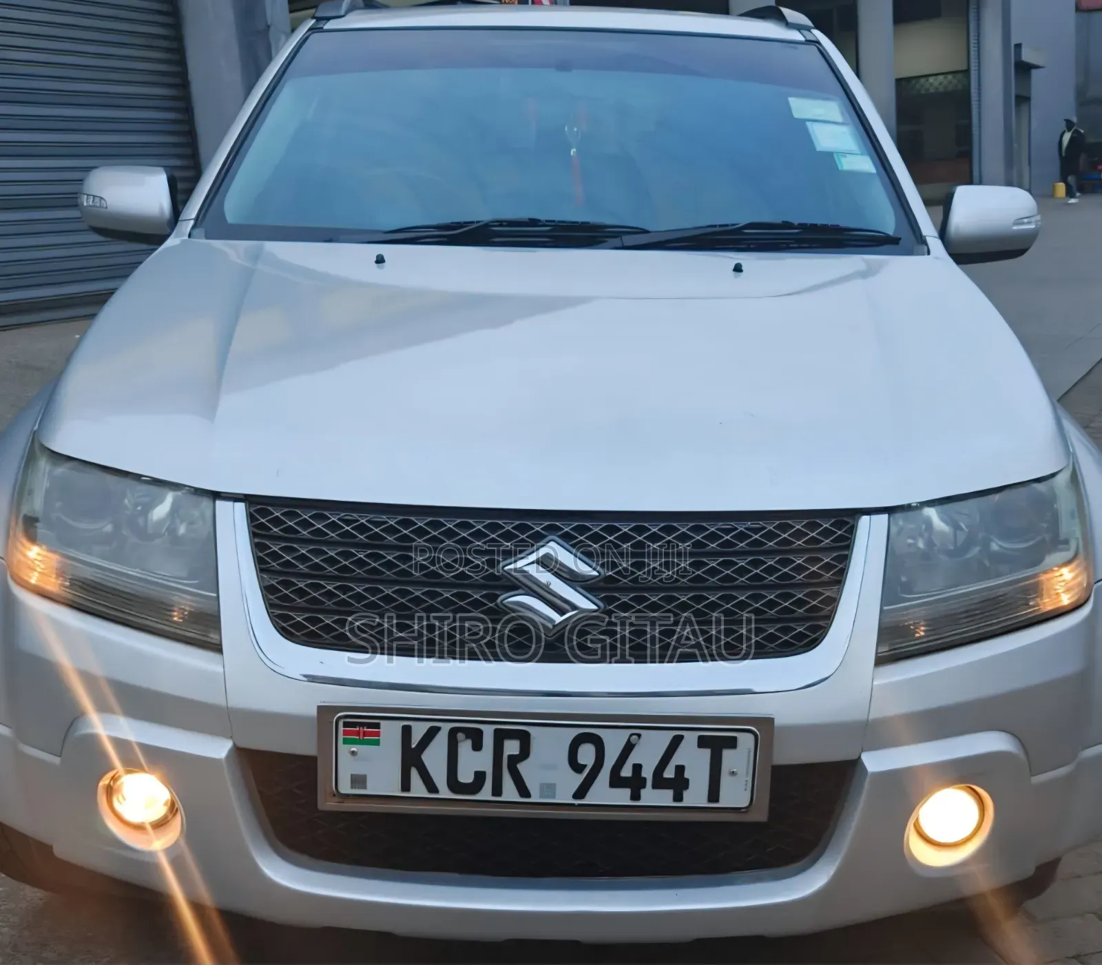 Suzuki Escudo 2011 Silver