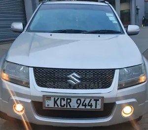 Suzuki Escudo 2012 Silver
