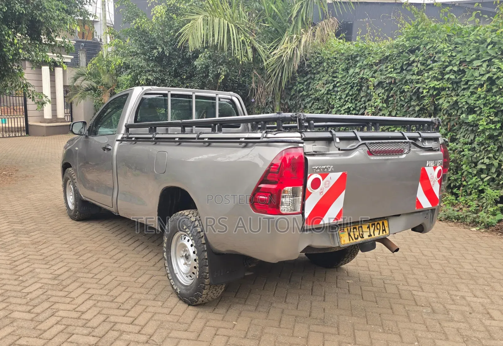 Toyota Hilux 2017 Silver