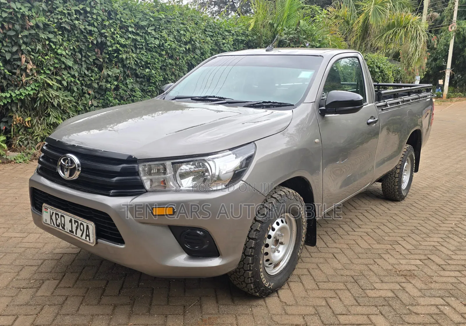 Toyota Hilux 2017 Silver