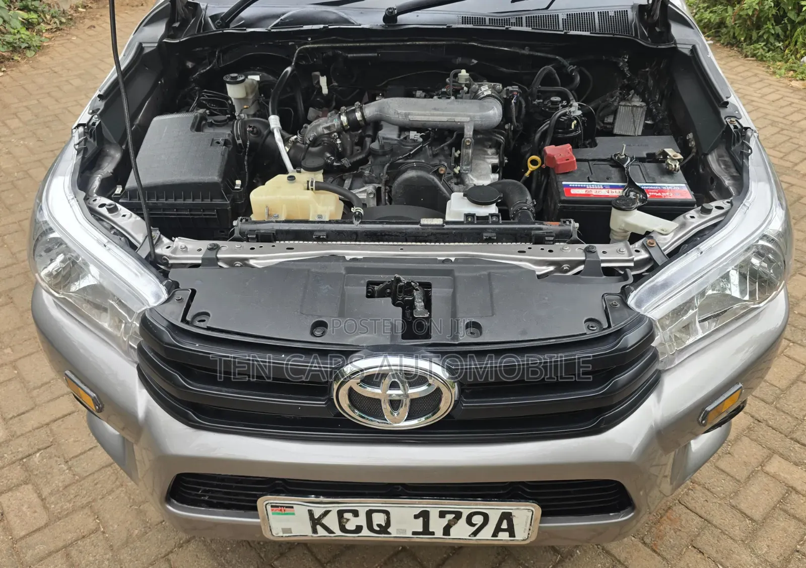 Toyota Hilux 2017 Silver