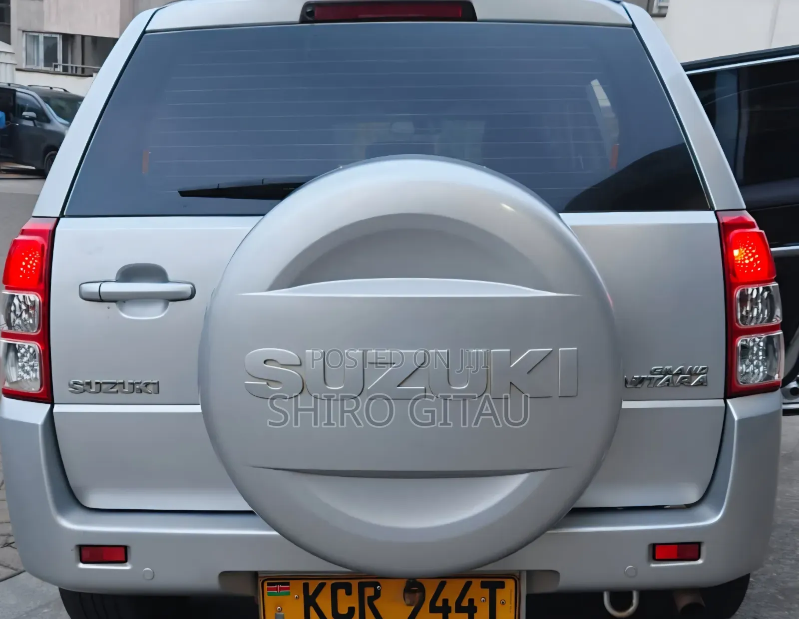Suzuki Escudo 2011 Silver