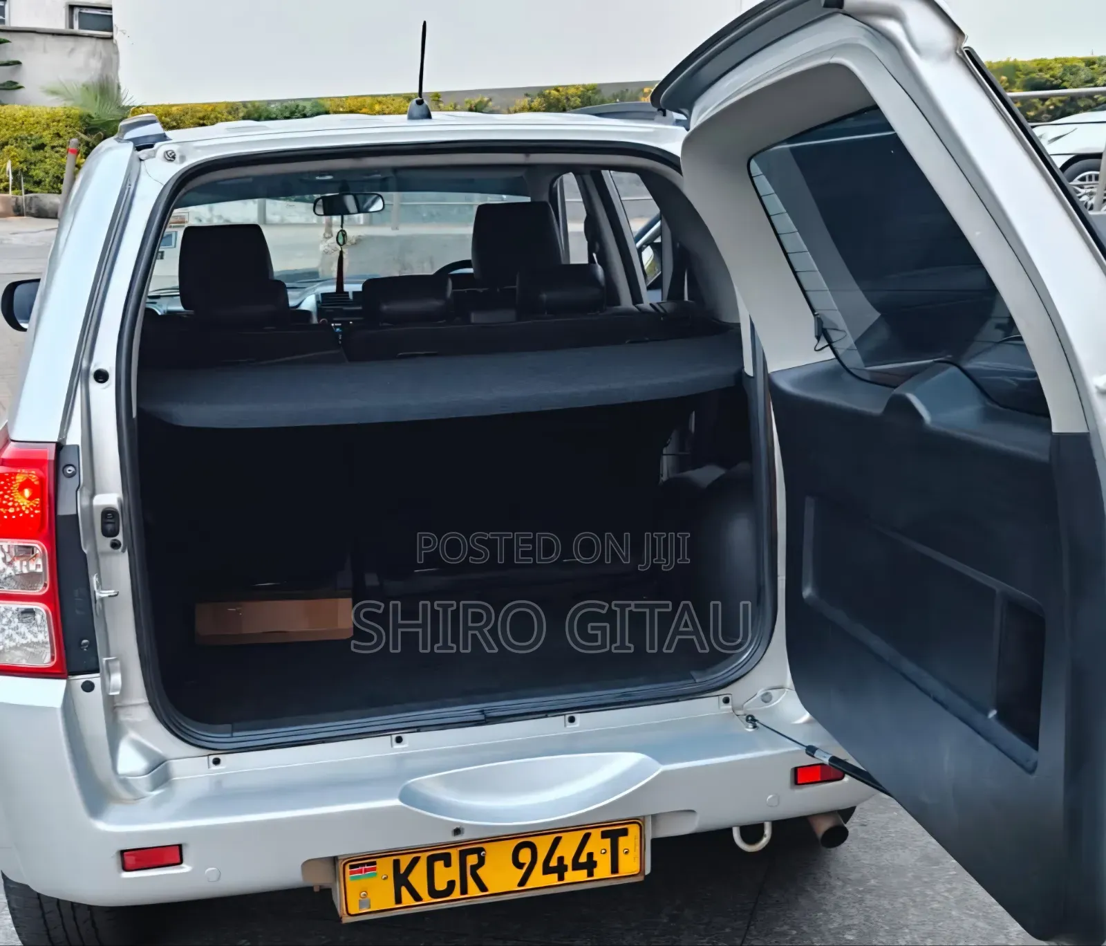 Suzuki Escudo 2011 Silver