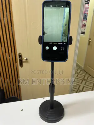 Round Base Desktop Phone Holder