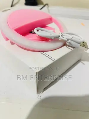 Rechargeable Selfie Clip Light in Stock