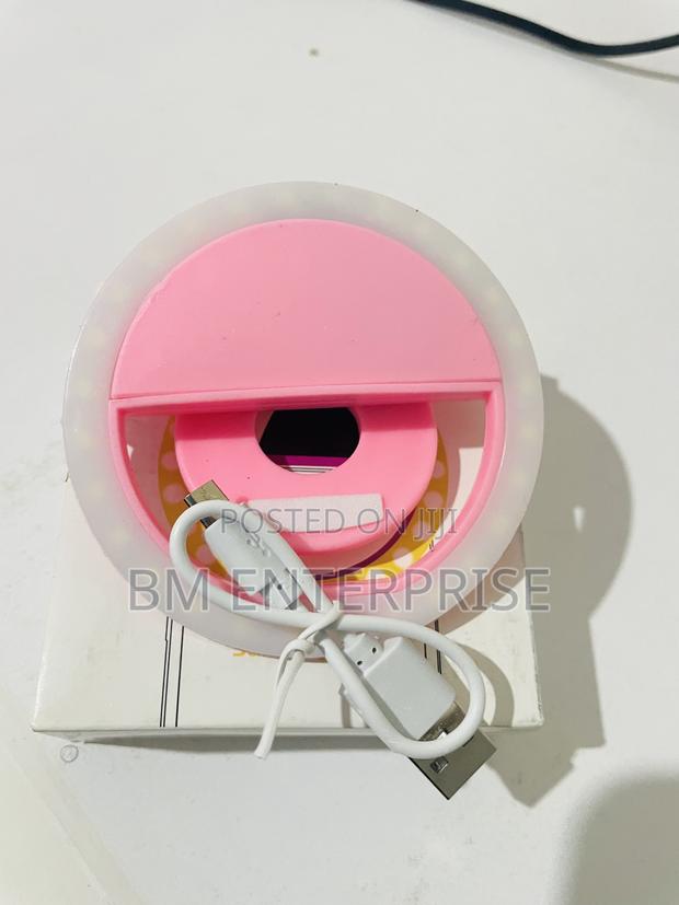 Selfie Rechargeable Ring Light - thumbnail 2