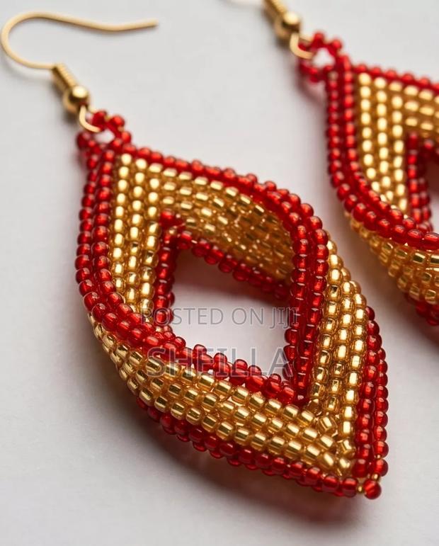 Elegant Beaded Earrings - thumbnail 5