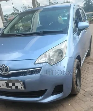 Toyota Ractis 2010 Silver