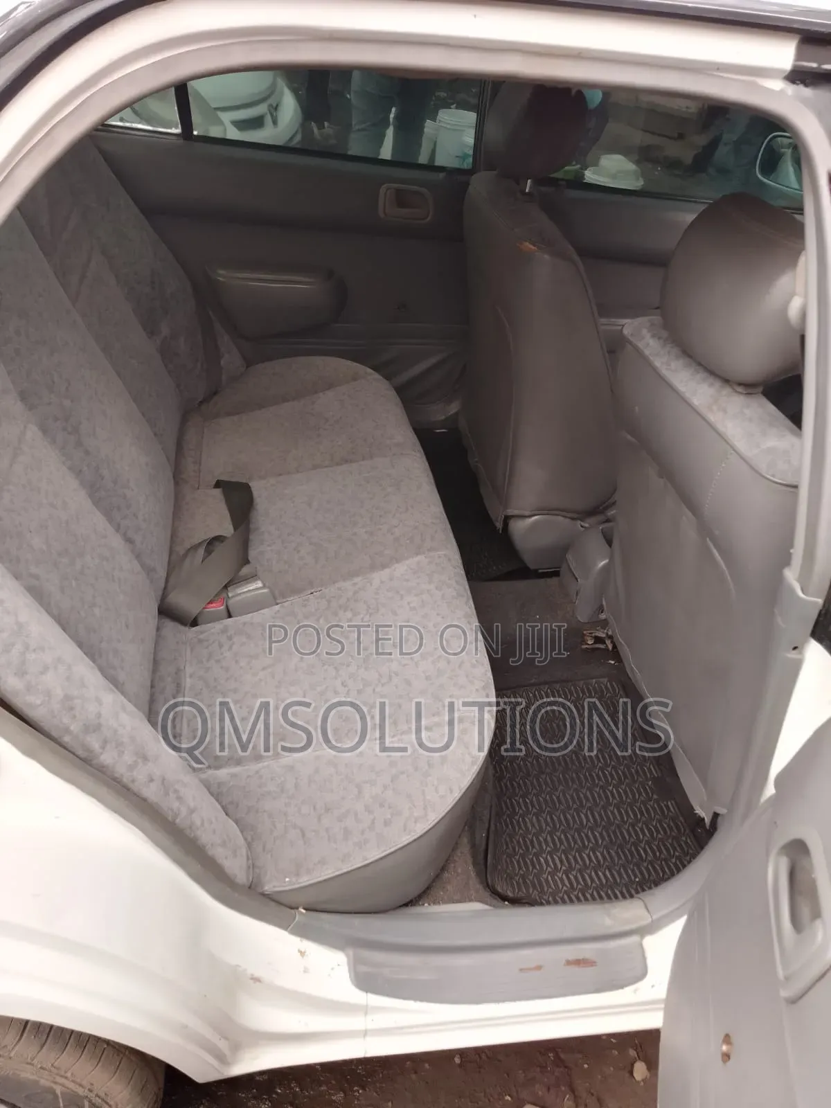 Toyota Corolla 1999 White