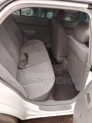 Toyota Corolla 1999 White