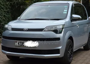 Toyota Spade 2014 Blue