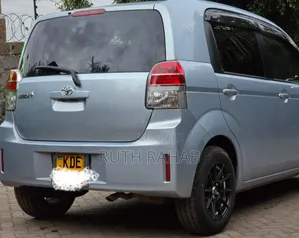 Toyota Spade 2014 Blue