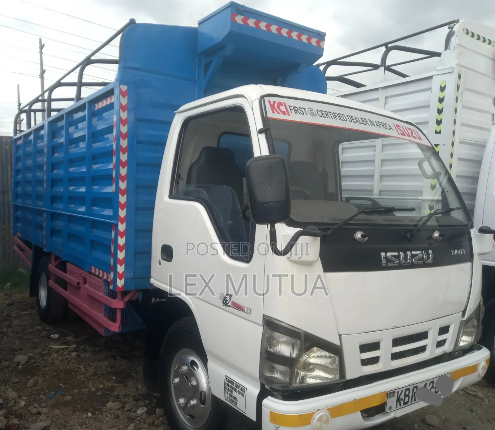 Isuzu Truck NKR 2010 White