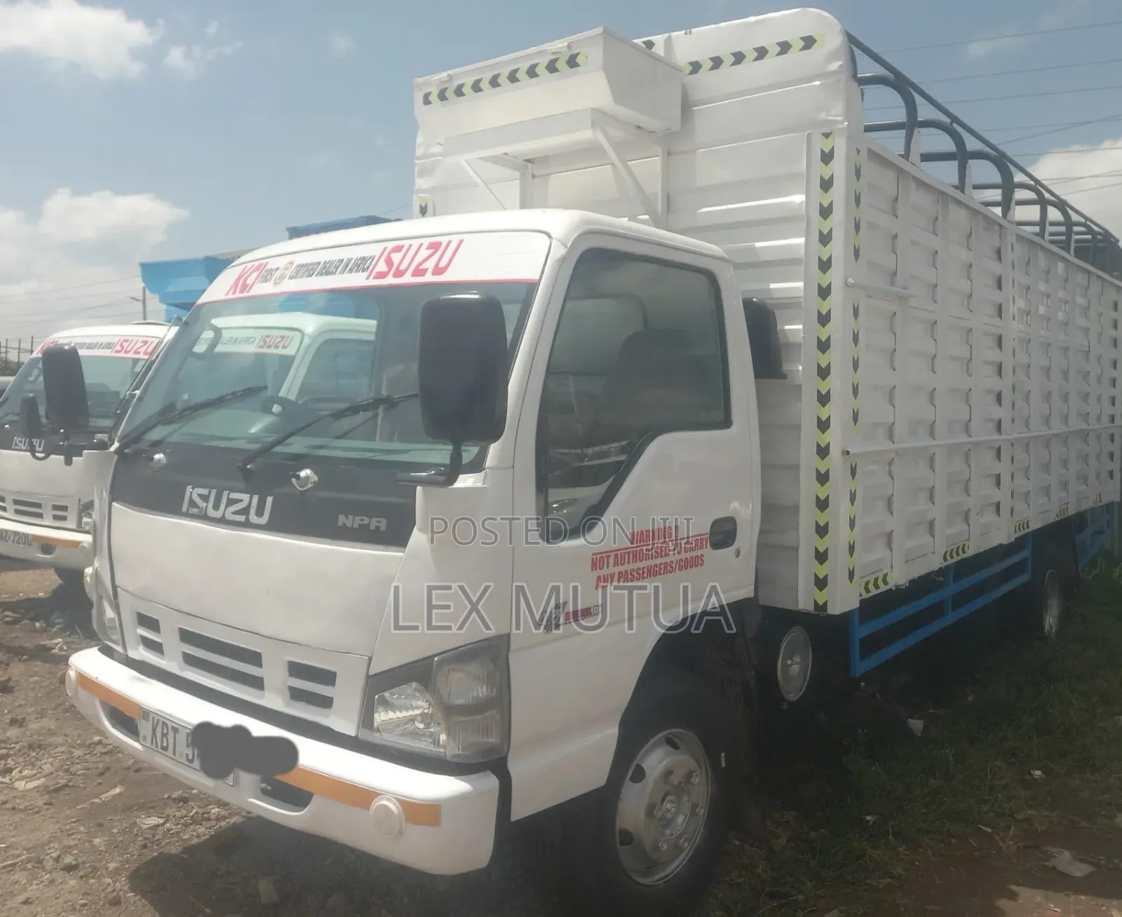 Isuzu NPR Lorry 2011 White