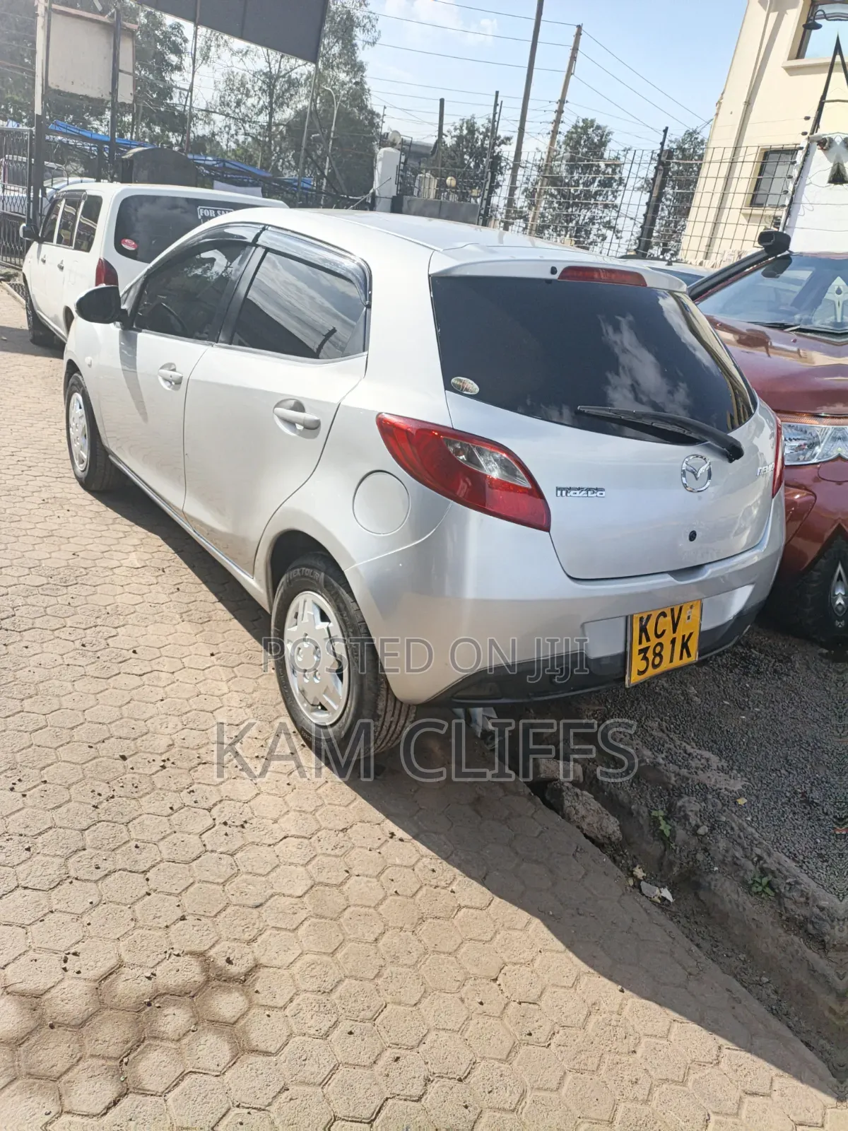 Mazda Demio 2012 Silver