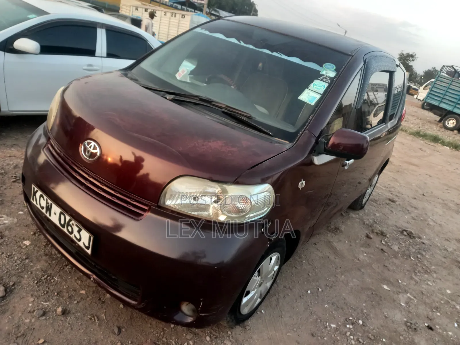 Toyota Porte 2012 Brown