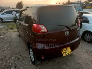 Toyota Porte 2012 Brown