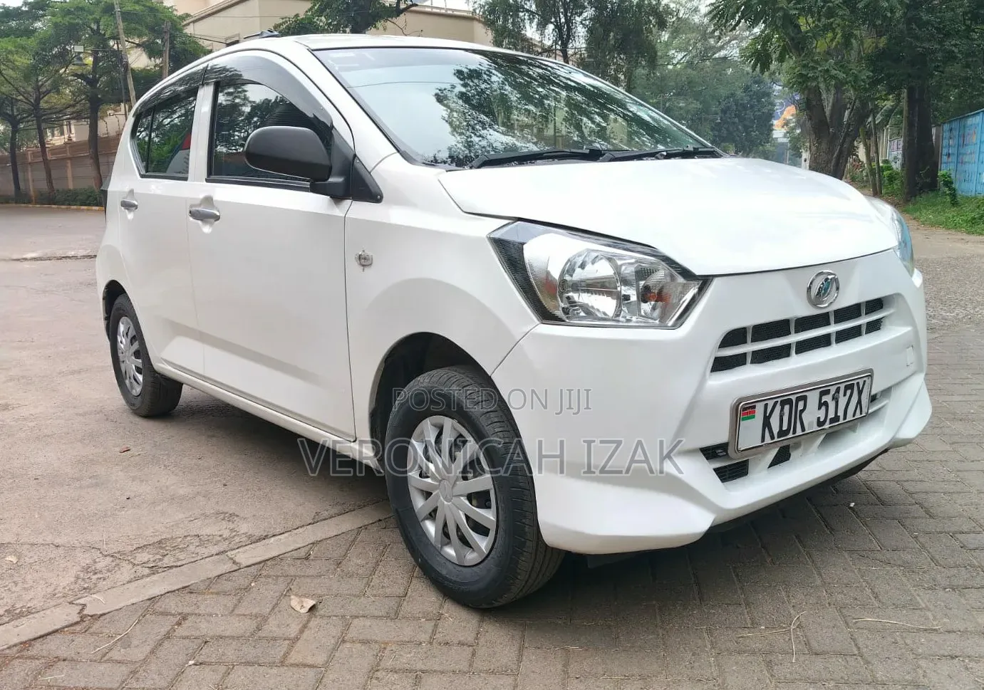 Daihatsu Mira 2017 White