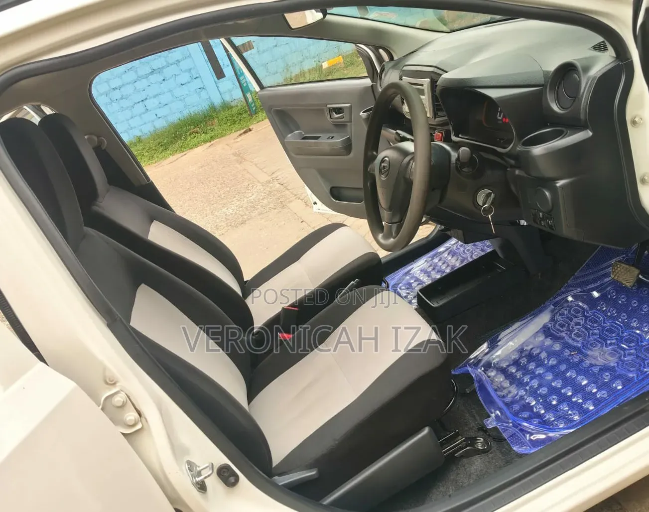 Daihatsu Mira 2017 White