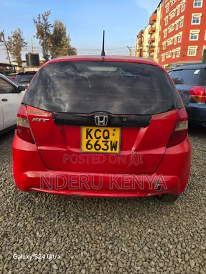 Honda Fit Automatic 2011 Red