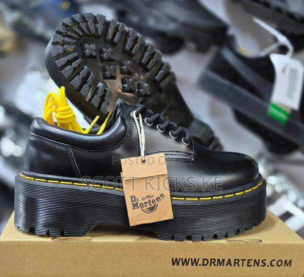 Dr.Martens Double Sole Leather Unisex Shoes - thumbnail 2