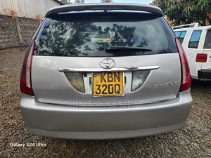 Toyota Mark II Blit 2003 Silver