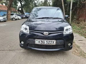 Toyota Sienta 2014 Black