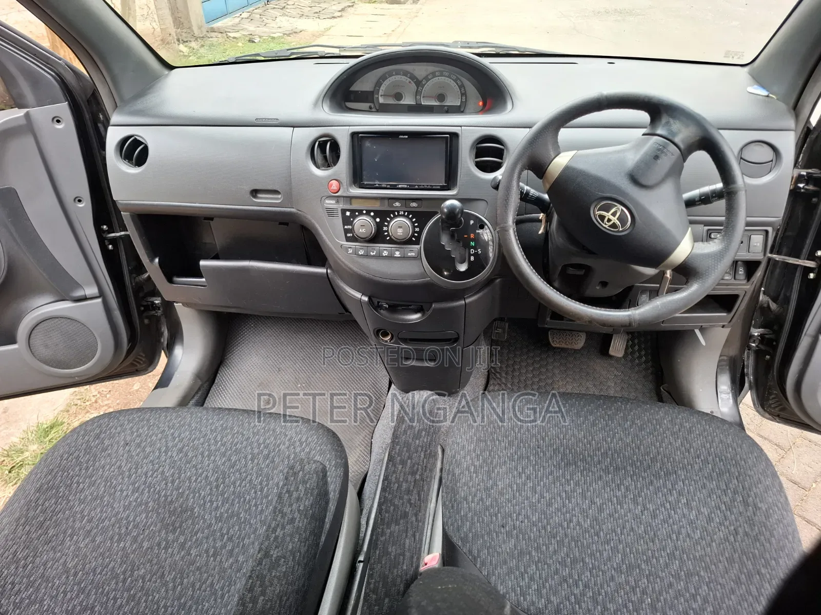 Toyota Sienta 2014 Black