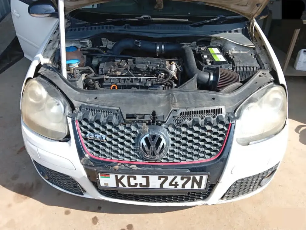 Volkswagen Golf 2009 White