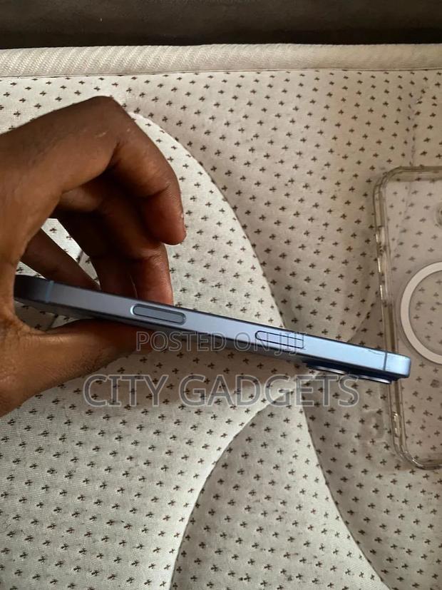 Apple iPhone 16 128 GB Blue - thumbnail 2