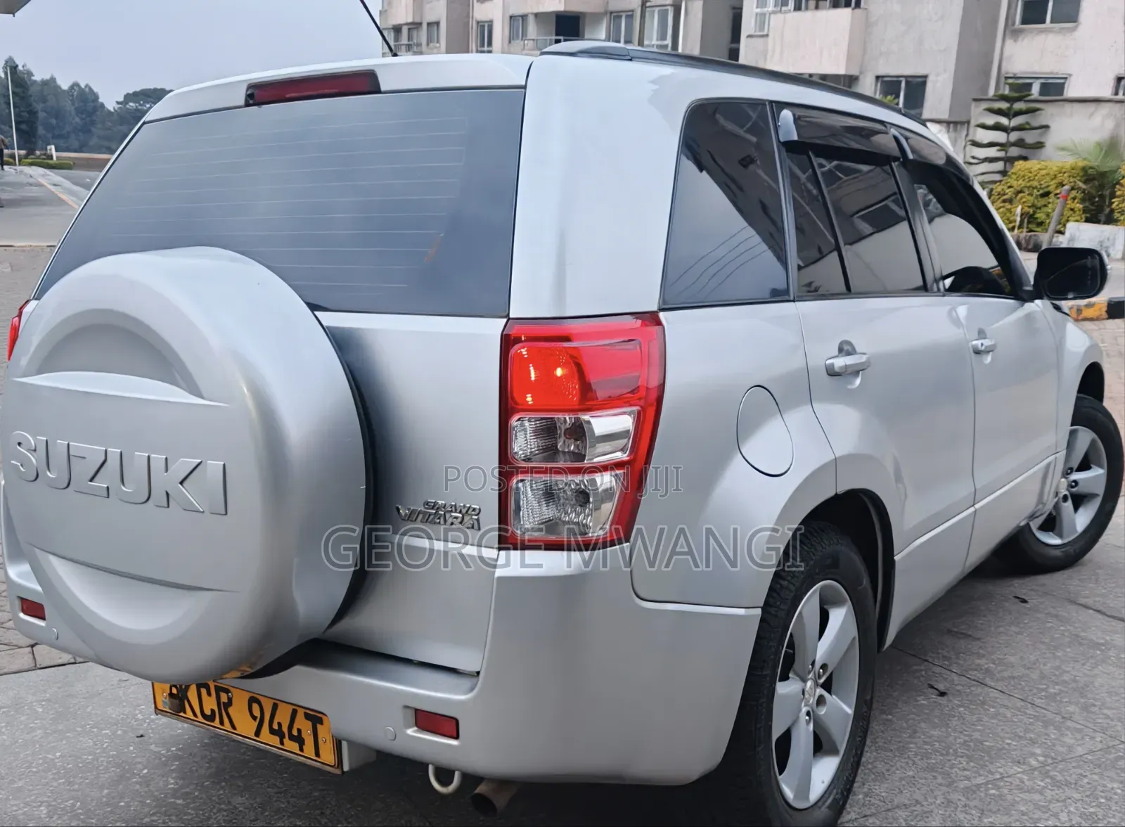 Suzuki Grand Vitara 2012 Gray